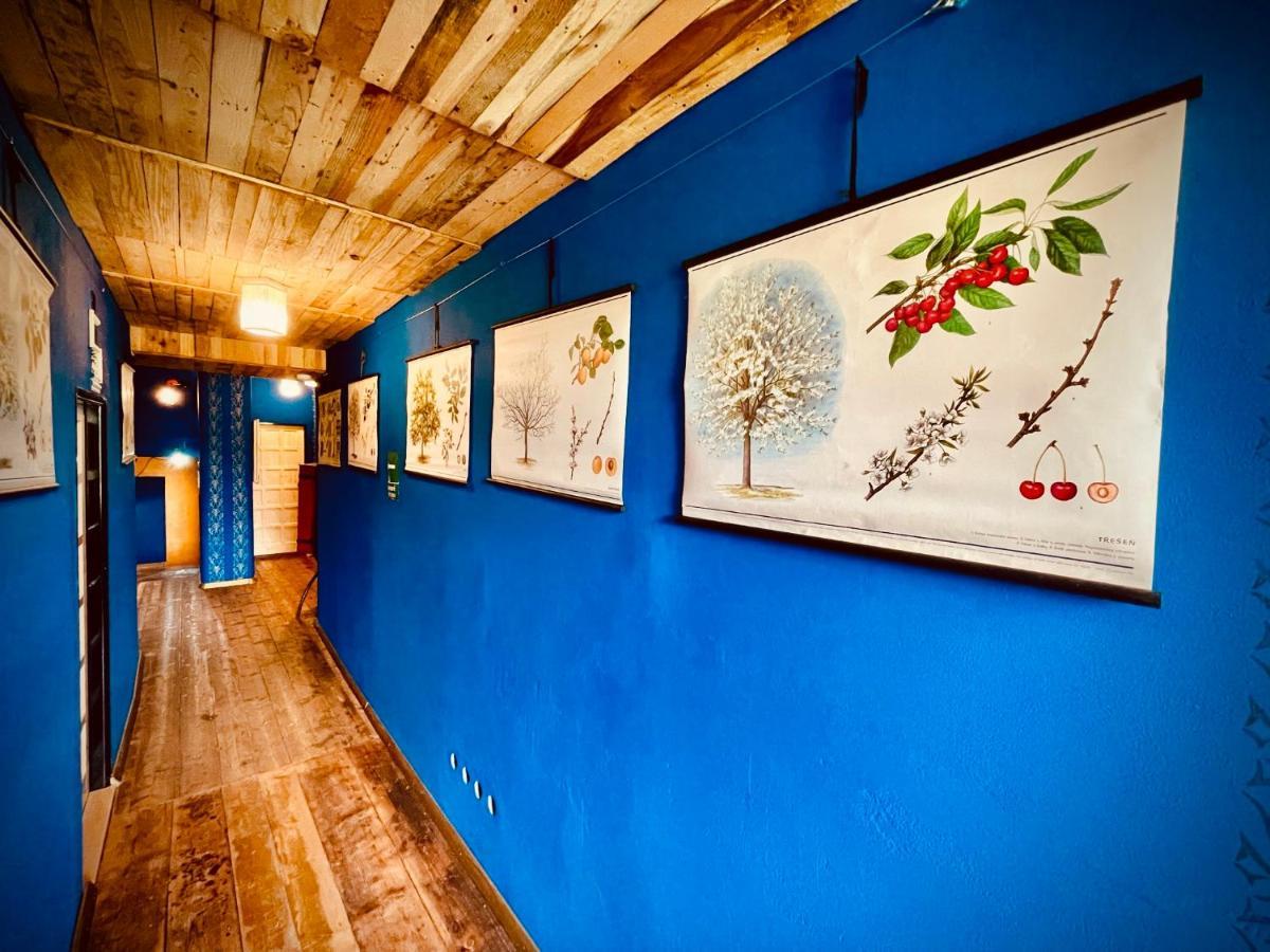 Haraburdi Recyclart Hotel Kostelec nad Orlici Ngoại thất bức ảnh